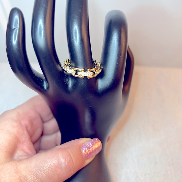 Crystal Clip Ring by Treasured Jewels *NWOT* - Picture 2 of 5